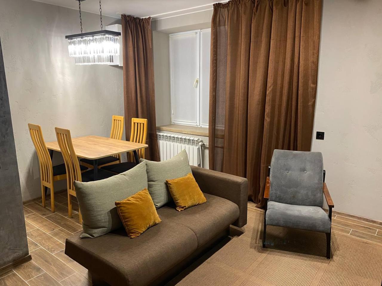 Loft Apartment Tiraspol Luaran gambar